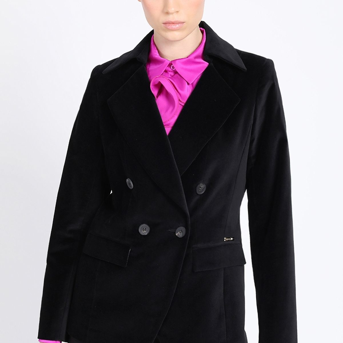 LIOLA - Blazer Con Entalle Cruzado Terciopelo Negro Liola