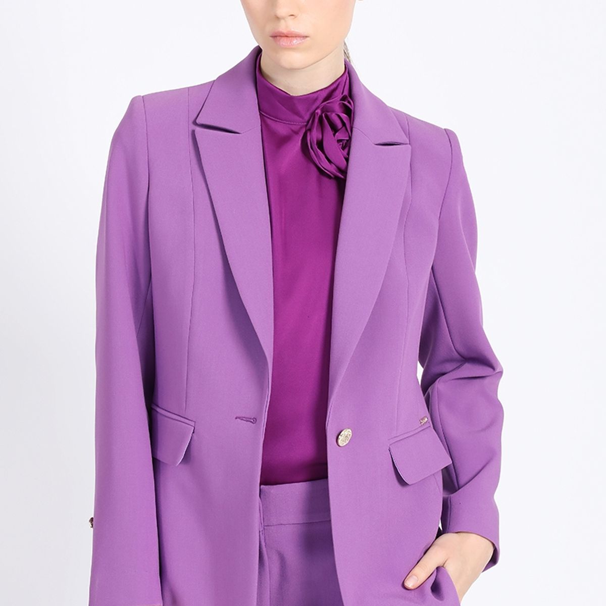 LIOLA - Blazer Entallado, Violeta Liola