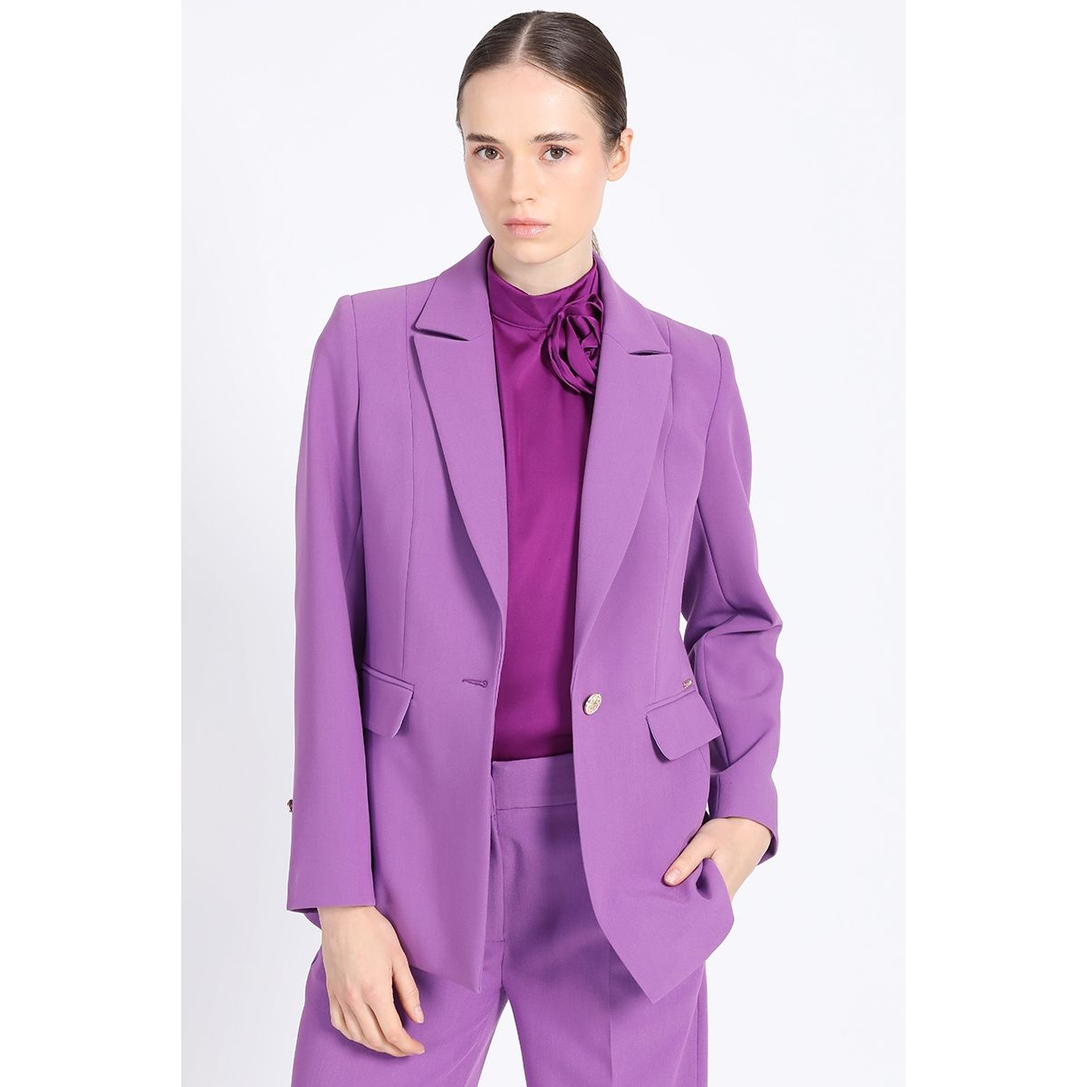 LIOLA - Blazer Entallado, Violeta Liola