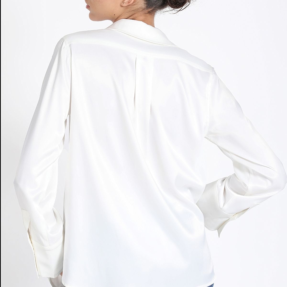 LIOLA - Camisa Puño Ancho Satin Crudo Liola