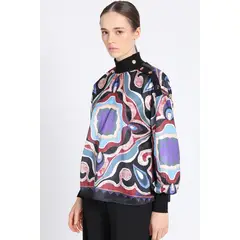 LIOLA - Blusa Cerrada Satin Estampado, Negro