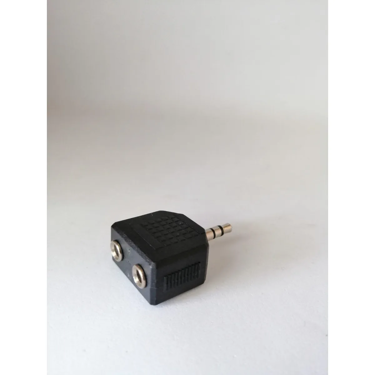 GENERICO - Adaptador Jack Aux 3.5 Mm Macho A 2 Hembra
