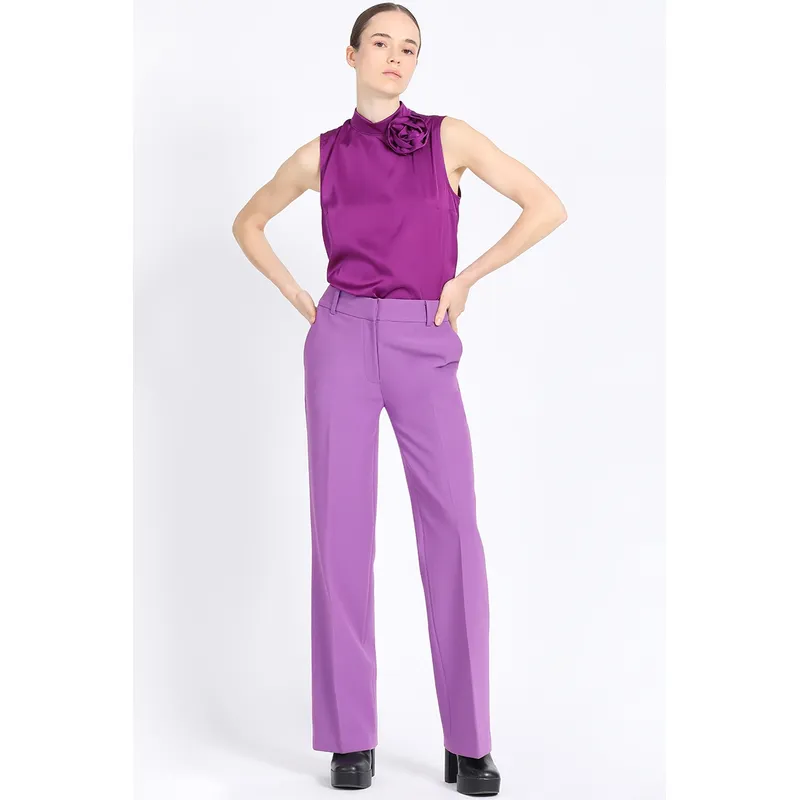 LIOLA - Pantalon Masculino Recto, Violeta Liola