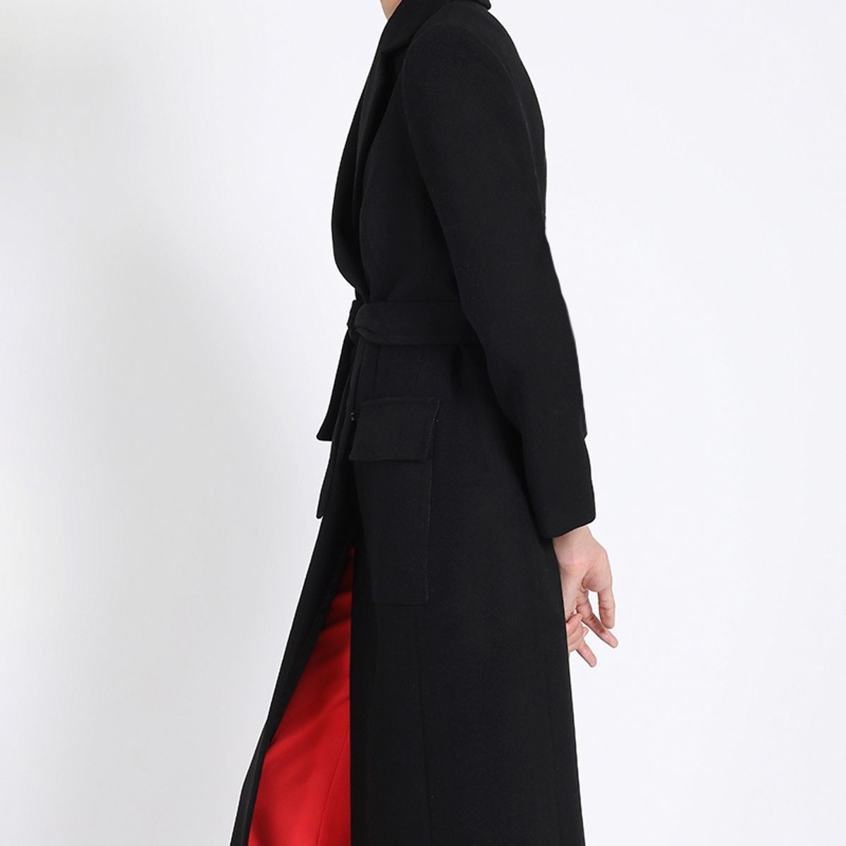 LIOLA - Abrigo Largo Con Lazo, Muflon Negro Liola