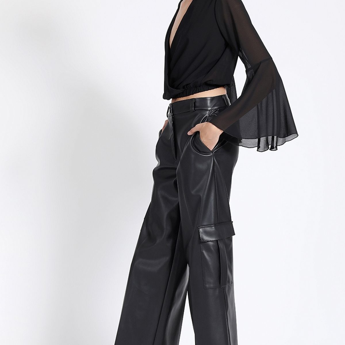 LIOLA - Pantalon Cargo Ancho, Efecto Cuero, Negro Liola