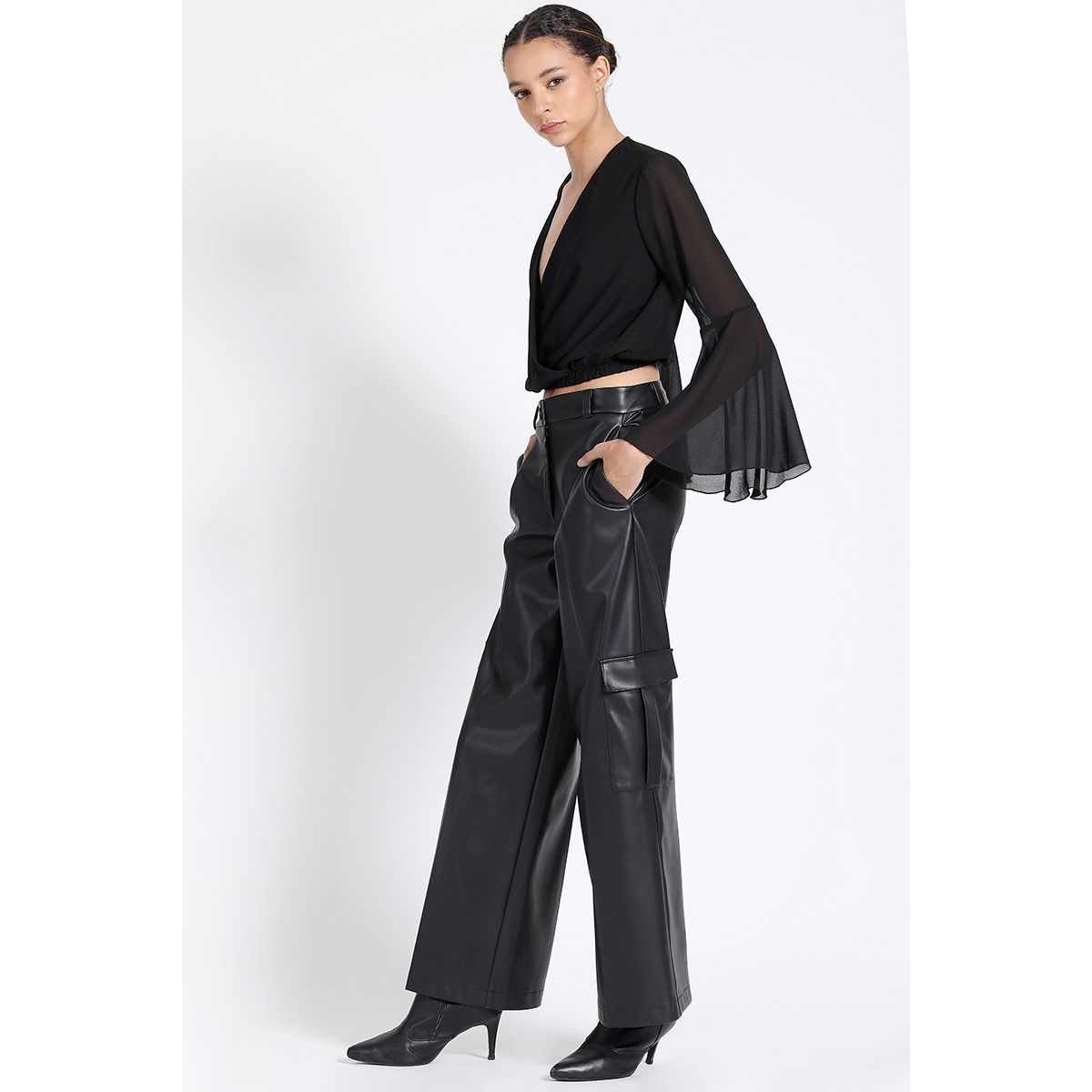 LIOLA - Pantalon Cargo Ancho, Efecto Cuero, Negro Liola