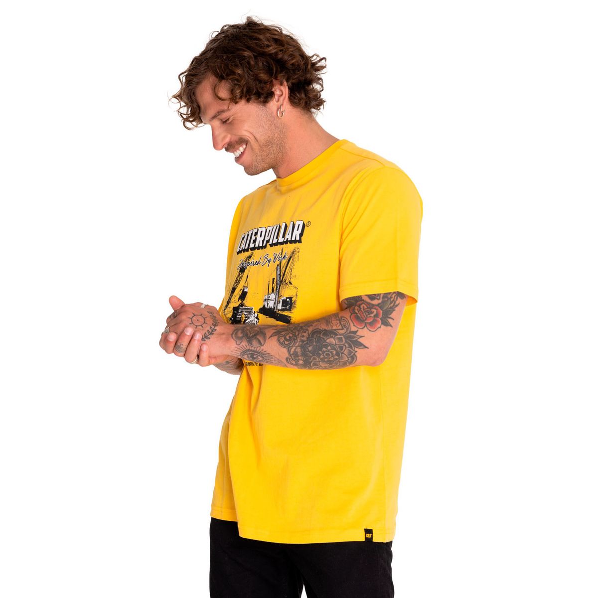 CAT - Polera Manga Corta Hombre Graphic Amarillo CAT