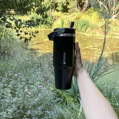 Imagen 2 del producto Botella Térmica Insulada Travel Mug 900ml Negro