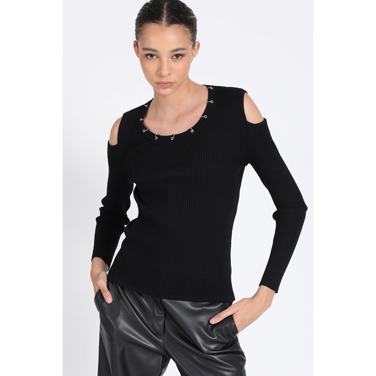 LIOLA - Tejido Punto, Hombros Descubiertos, Negro Liola