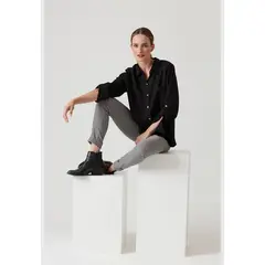 PRIVILEGE - Blusa de tencel negra 857 - Negro