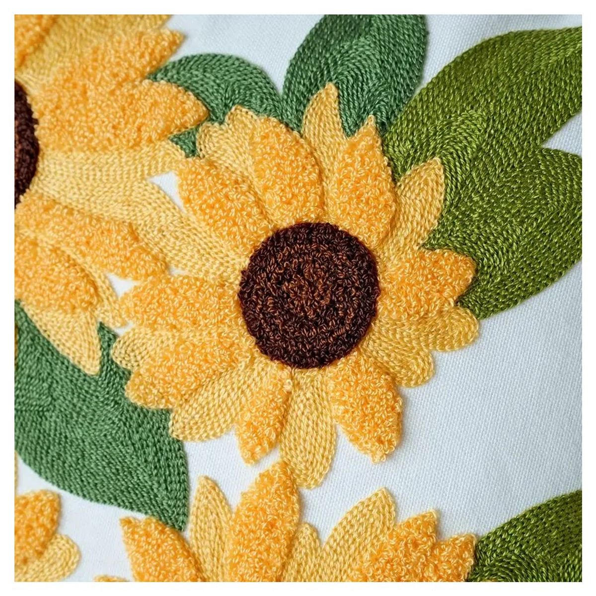 COMPRAPO - Set Pack X 2 Fundas para Cojín Bordado 4 Girasoles 45x45 cm
