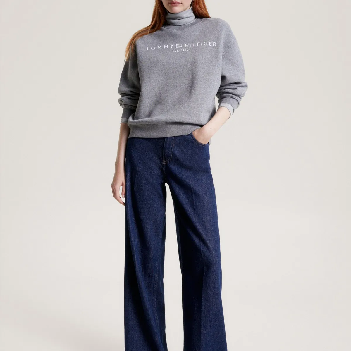 TOMMY HILFIGER - Polerón Modern Con Logo Gris Tommy Hilfiger