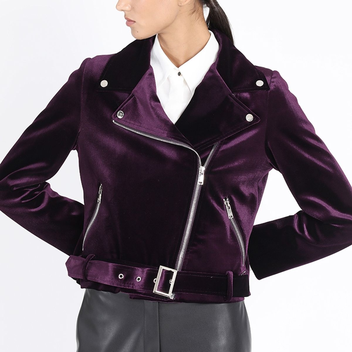 LIOLA - Chaqueta Biker Terciopelo Con Bordado, Arandano Liola