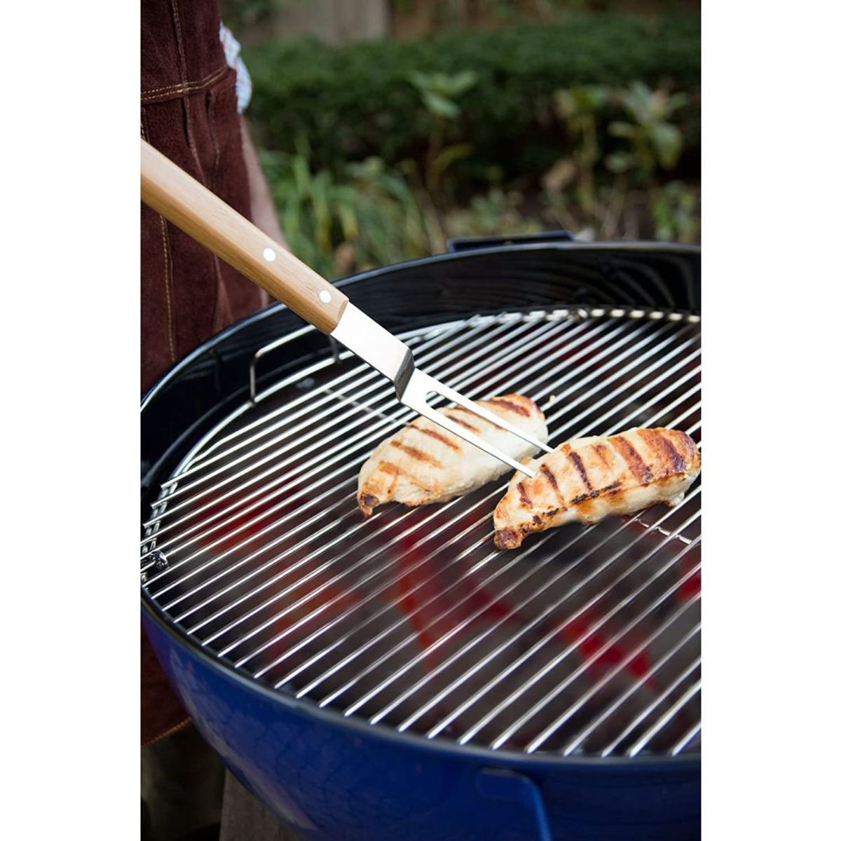 OUTSET - Tenedor para Parrilla Outset de Acero Inoxidable con Mango de Madera