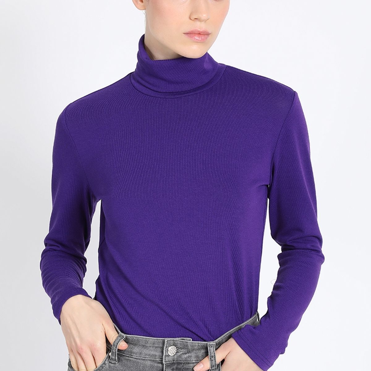 LIOLA - Top Basico Cuello Subido, Violeta Liola