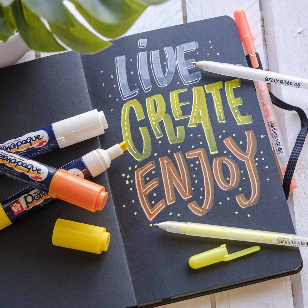 SAKURA - Sketchbook Sakura Hoja Color Negro 9X14cm 140gr 80hj