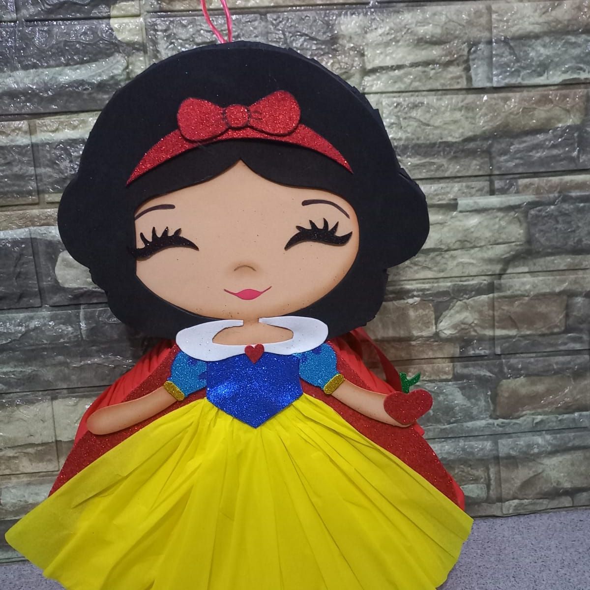 GENERICO - Piñata blancanieves de 40cm