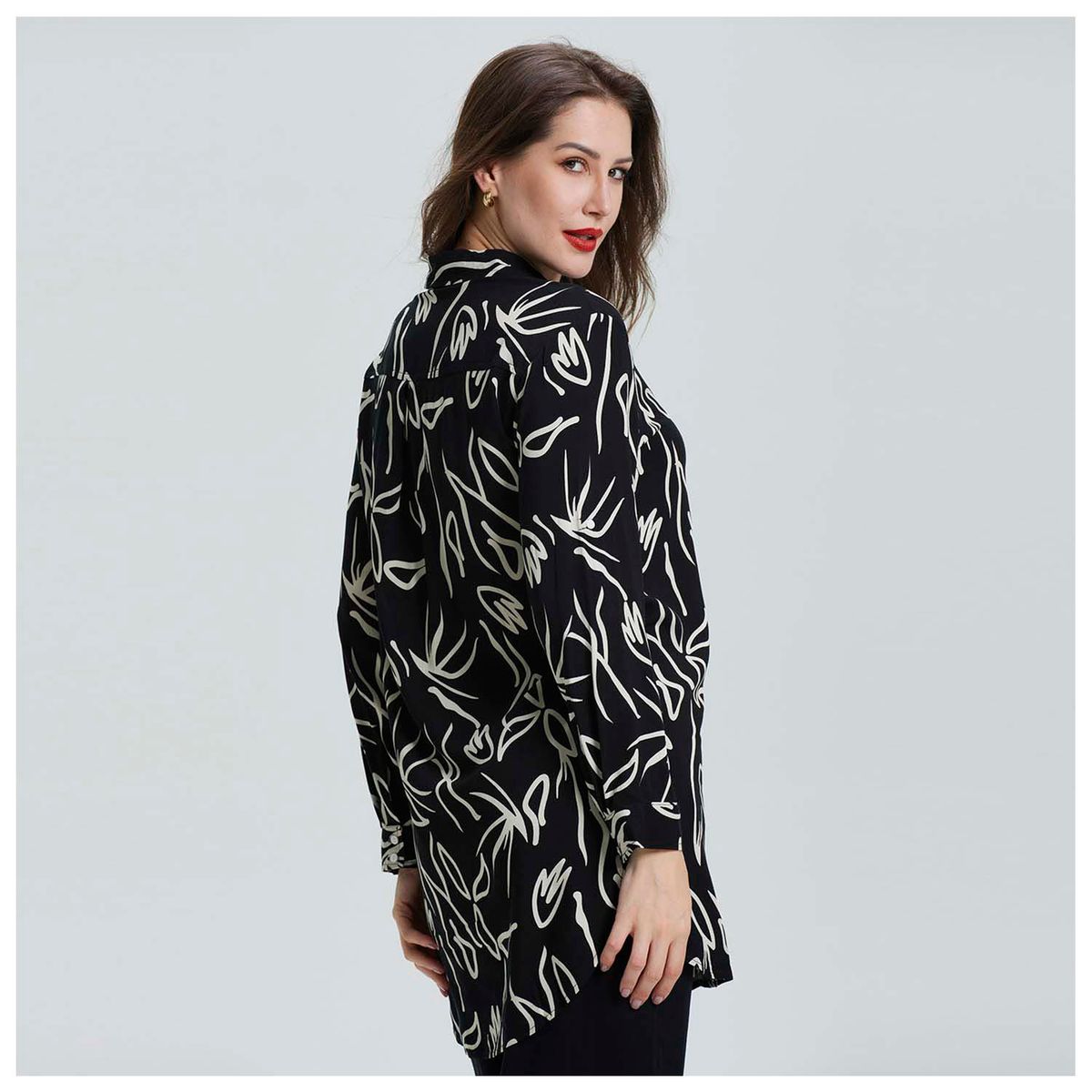 FASHION'S PARK - Blusa Larga Camisera Kimono Negro Fashion's Park
