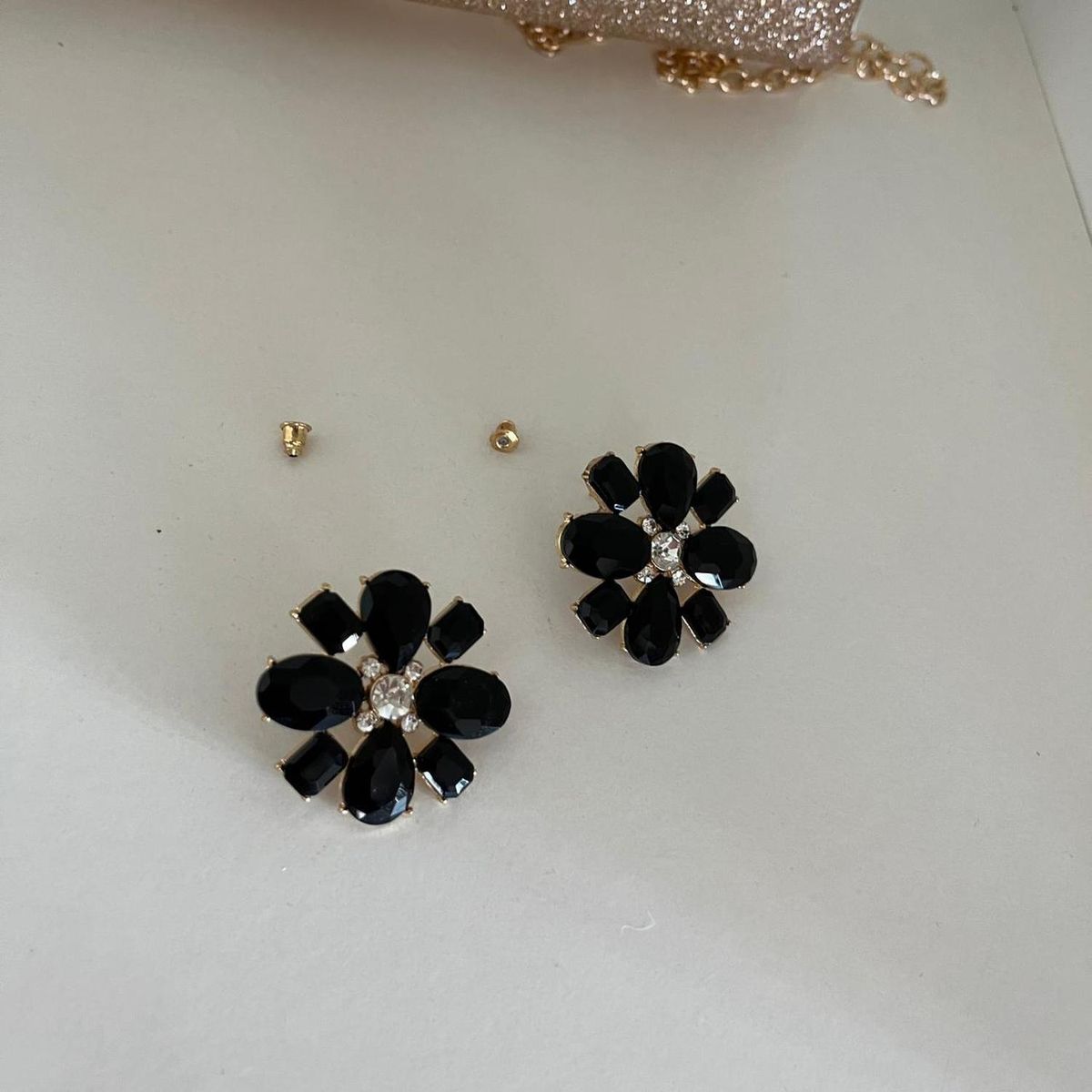 GENERICO - Aros Negros Diseño 8 Petalos