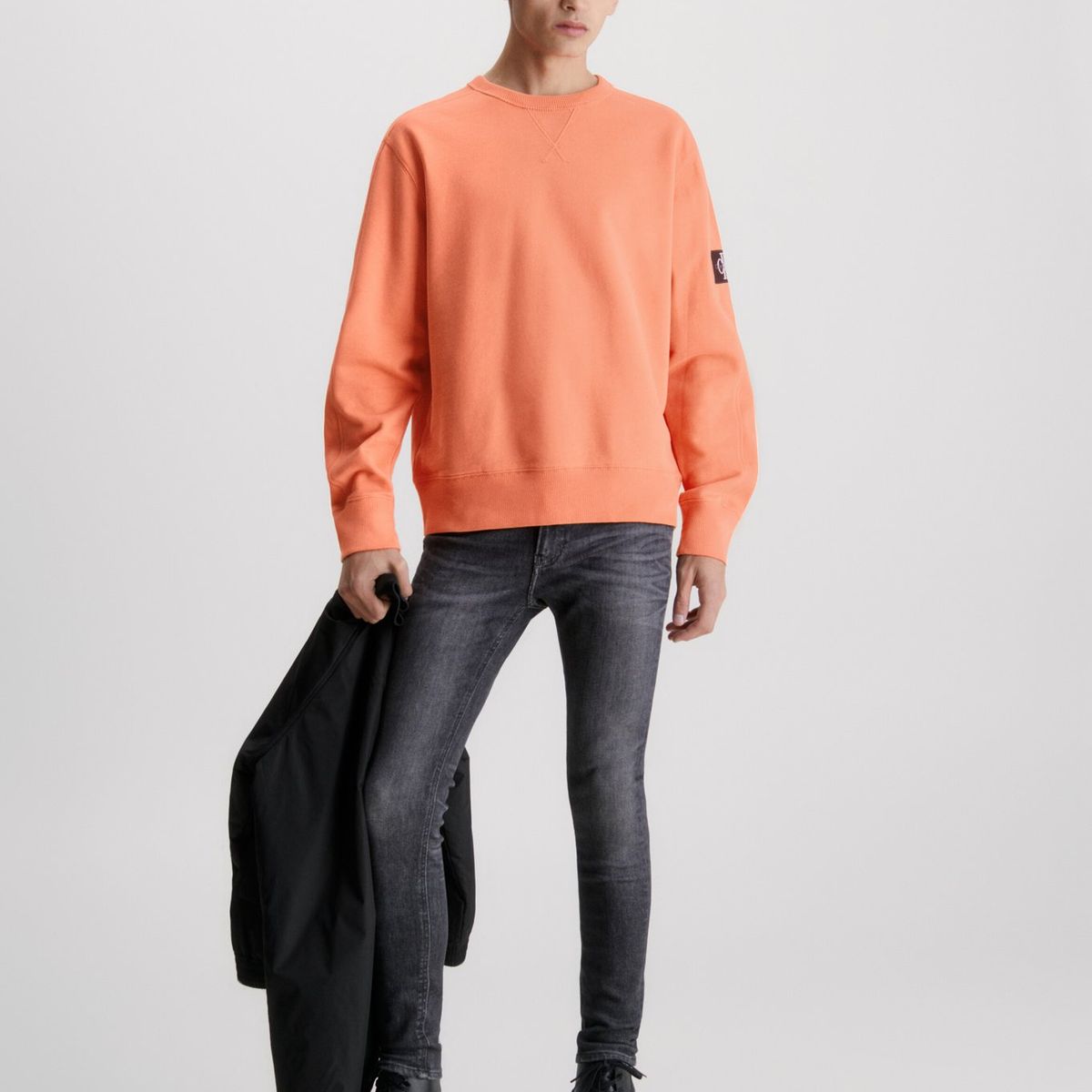 CALVIN KLEIN - Polerón Badge Crew Naranja Calvin Klein