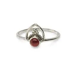 ANDREA COGGIOLA JOYAS - Anillo Prisha Piedra Granate Plata Fina 925