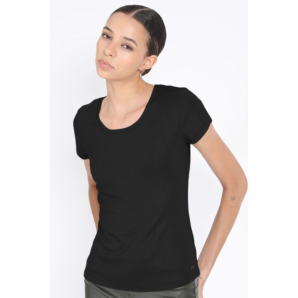 LIOLA - Polera Basica Metalizada, Negro Liola