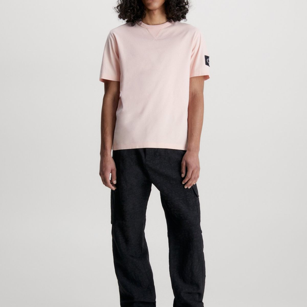 CALVIN KLEIN - Polera Badge Regular  Rosado Calvin Klein