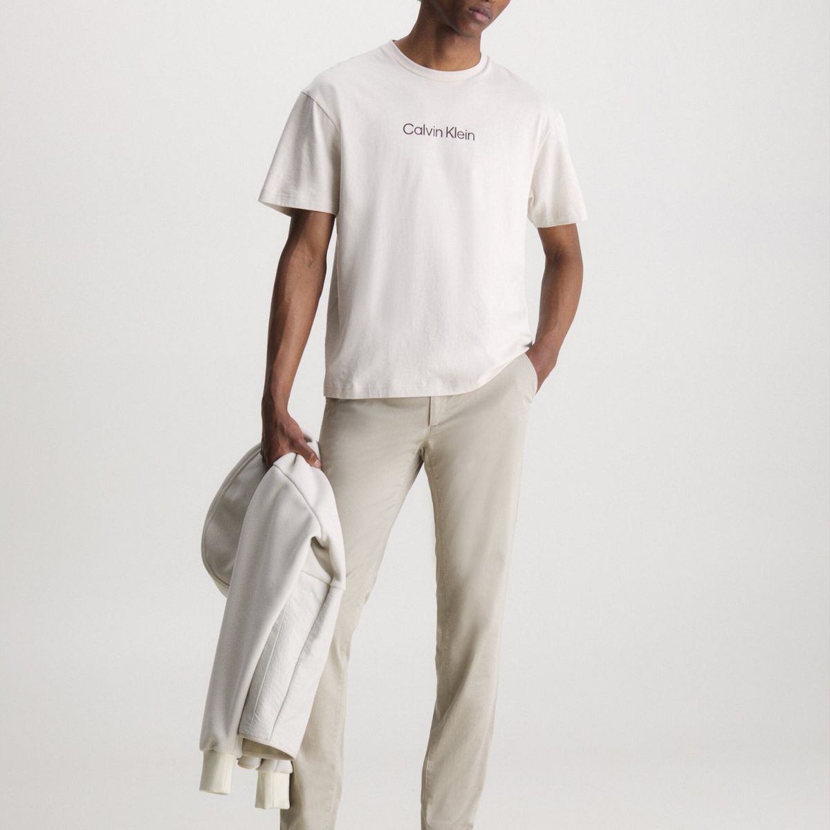 CALVIN KLEIN - Polera Hero Logo Comfort  Beige Calvin Klein