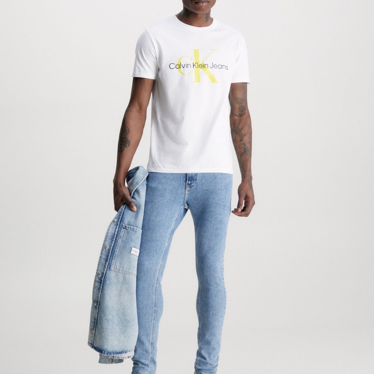 CALVIN KLEIN - Polera Seasonal Monologo  Blanco Calvin Klein