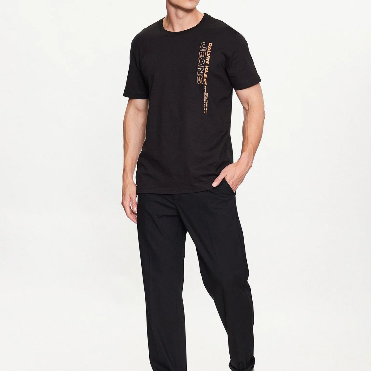 CALVIN KLEIN - Polera Stacked Logo  Negro Calvin Klein