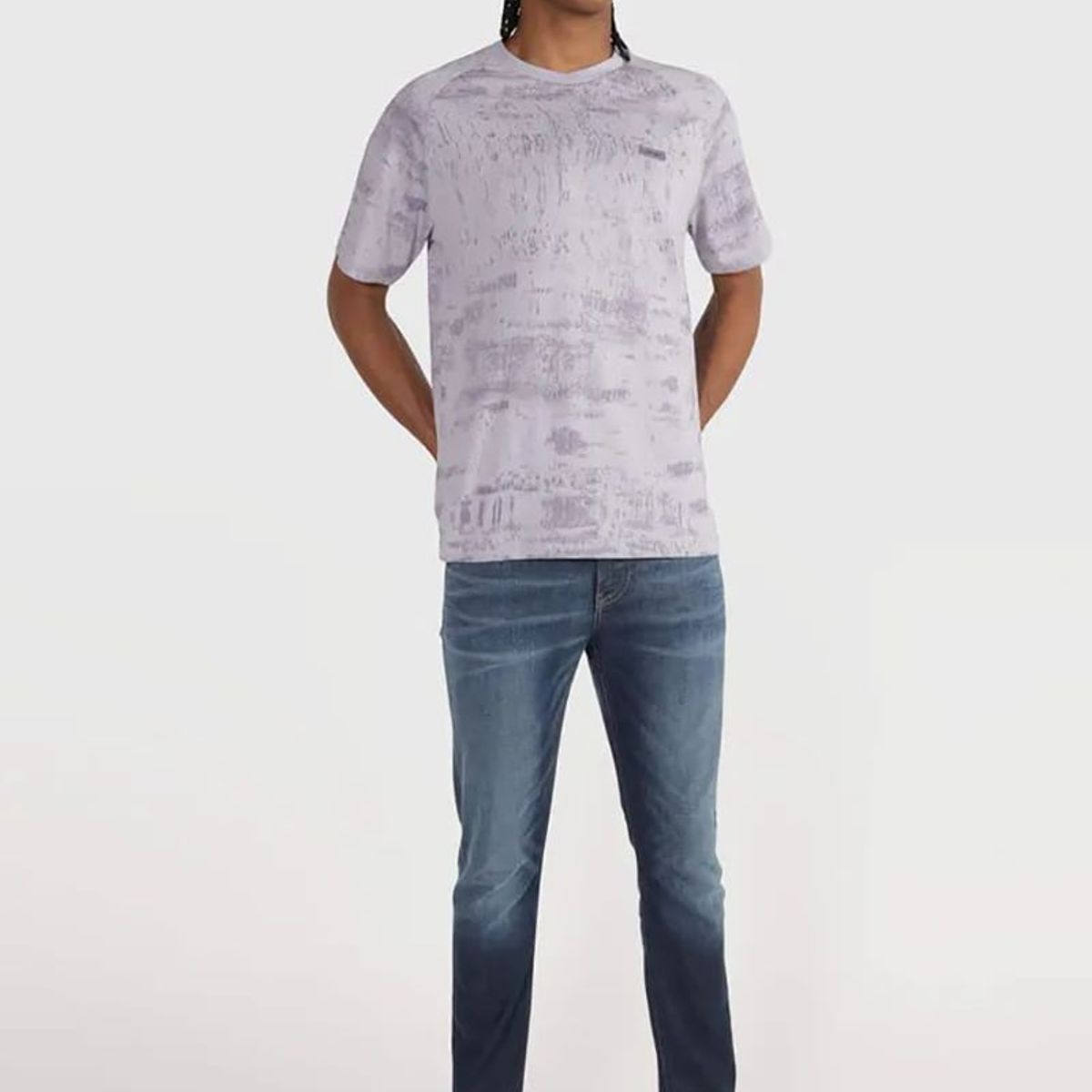 CALVIN KLEIN - Polera Concrete Aop Gris Calvin Klein