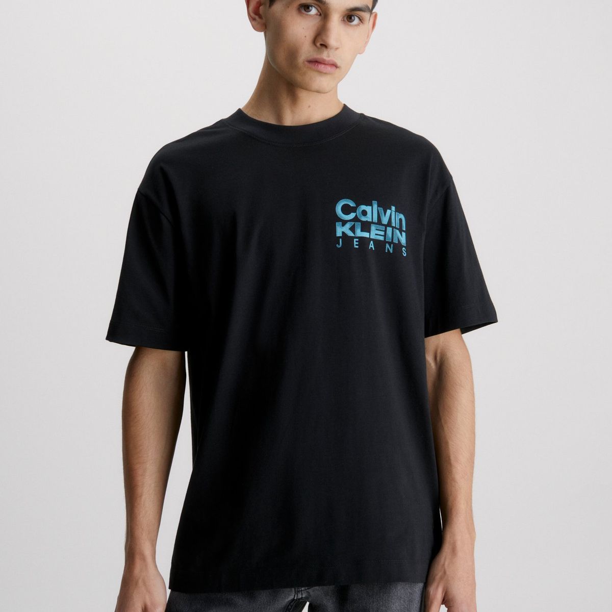 CALVIN KLEIN - Polera Bold Color Negro Calvin Klein