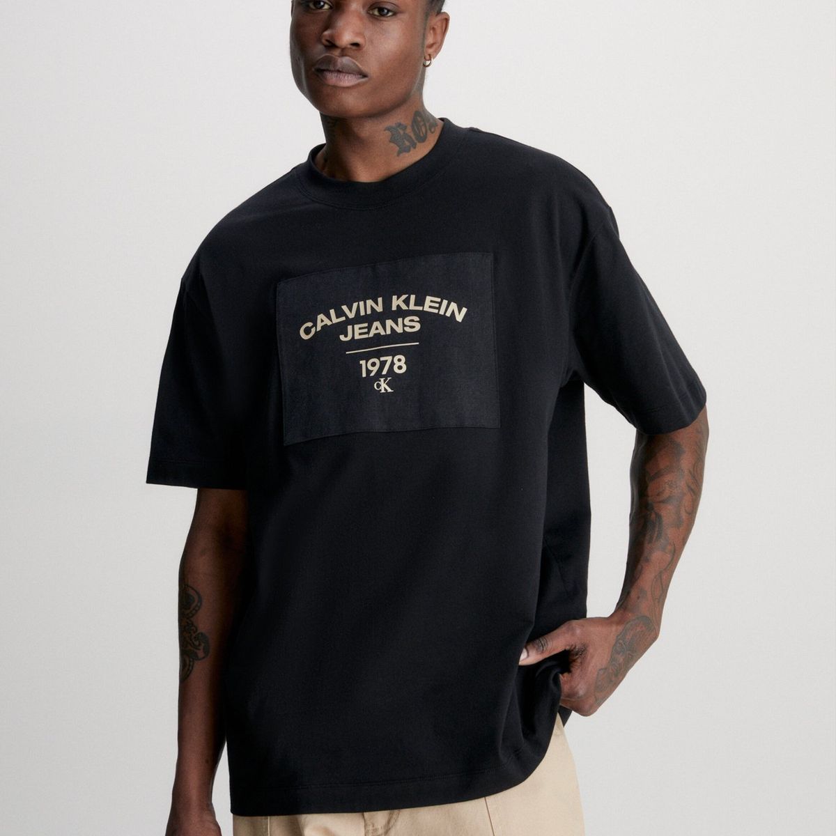 CALVIN KLEIN - Polera Canvas Curve Negro Calvin Klein