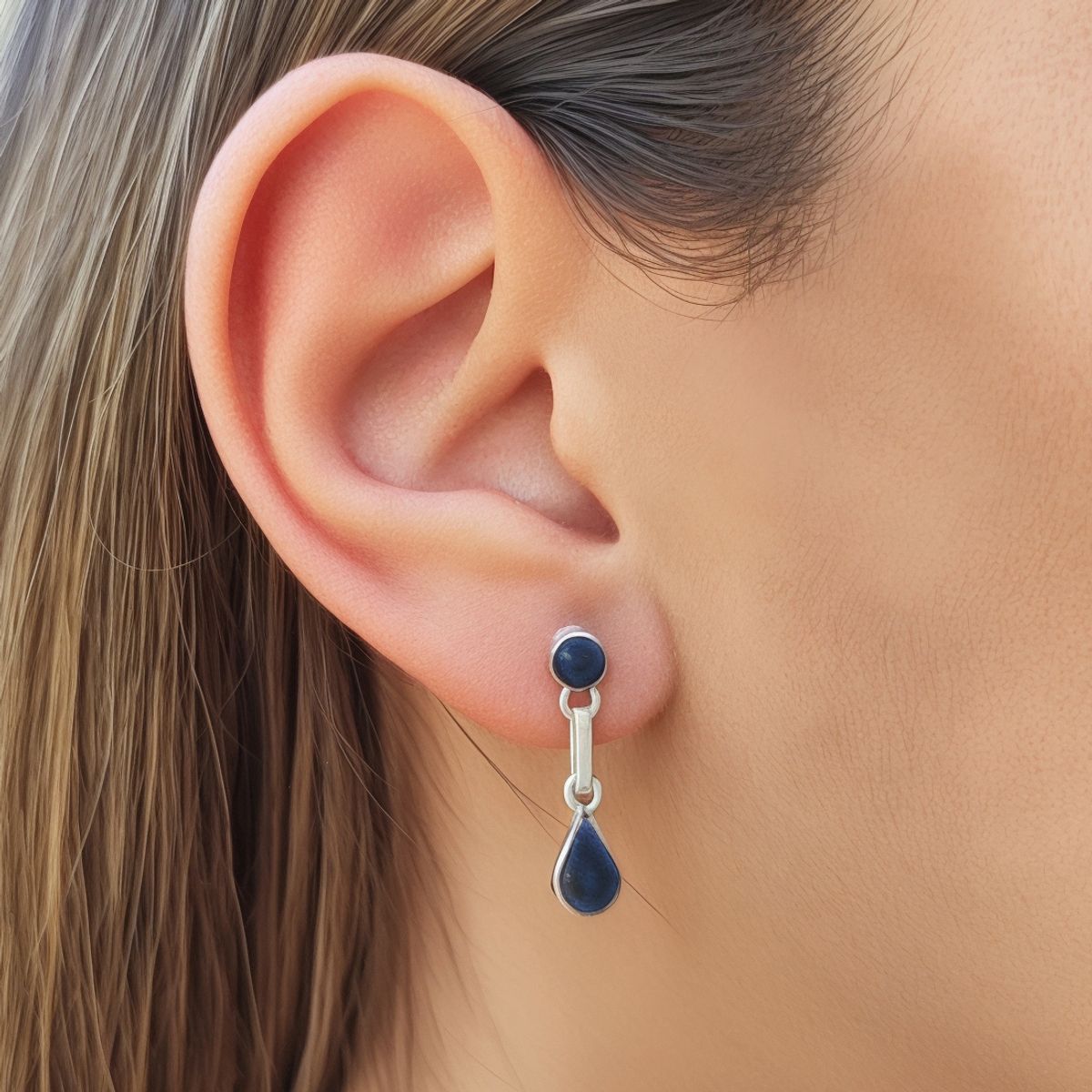 ANDREA COGGIOLA JOYAS - Aros Colgantes Alargado Lapislázuli Plata Fina 925