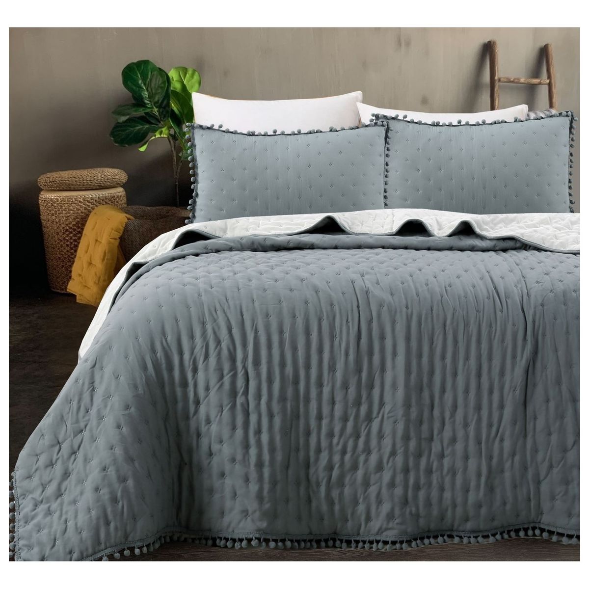 COMPRAPO - Cubrecama Quilt Algodón y Pompones 1.5 Plazas + 1 Funda Color Gris