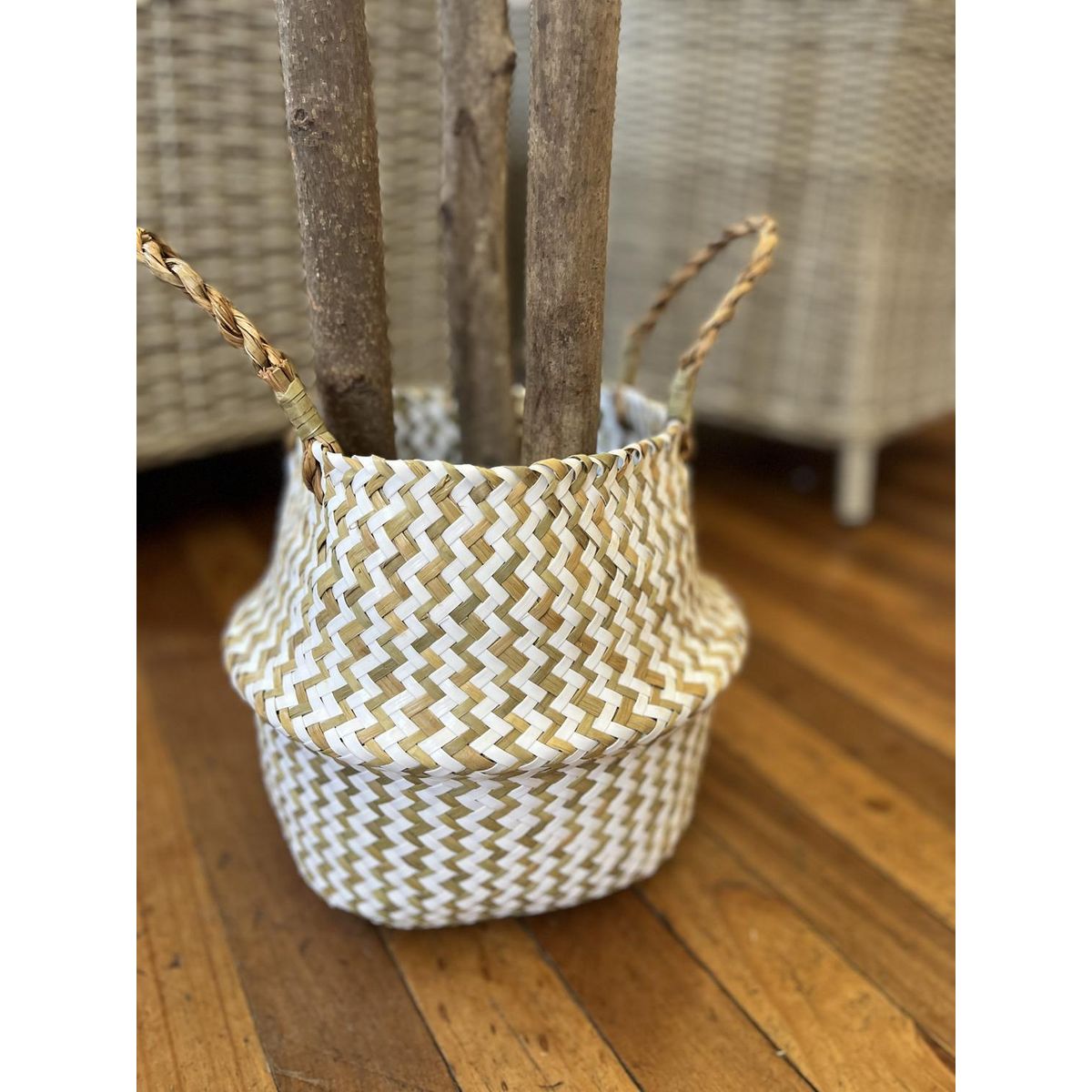 GENERICO - Canasta Blanca con Café Claro