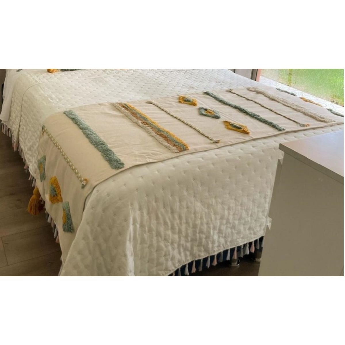 ANGELES DEL HOGAR - Piecera Bordadas con Pompones 2plazas