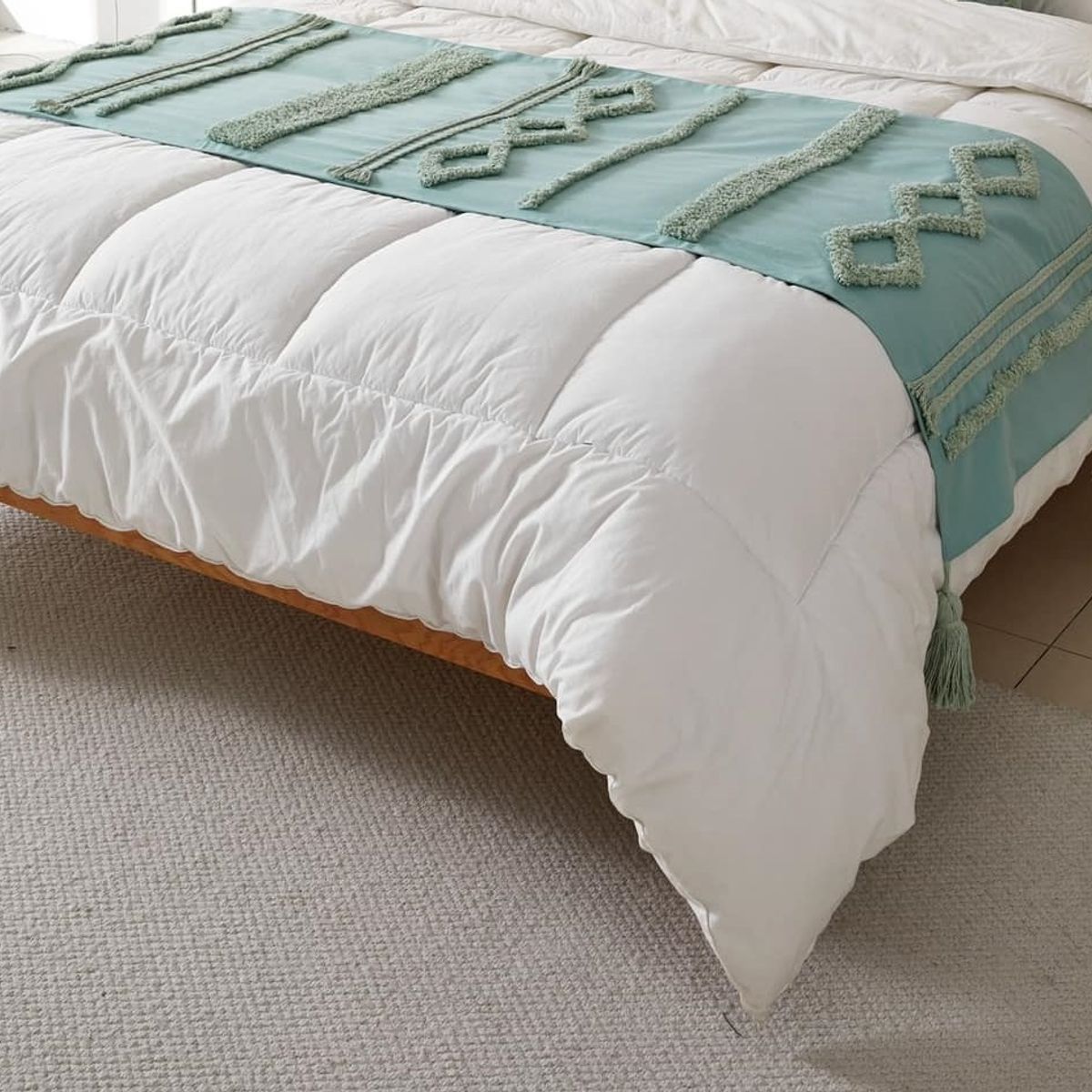 ANGELES DEL HOGAR - Piecera Bordadas con Pompones 2plazas