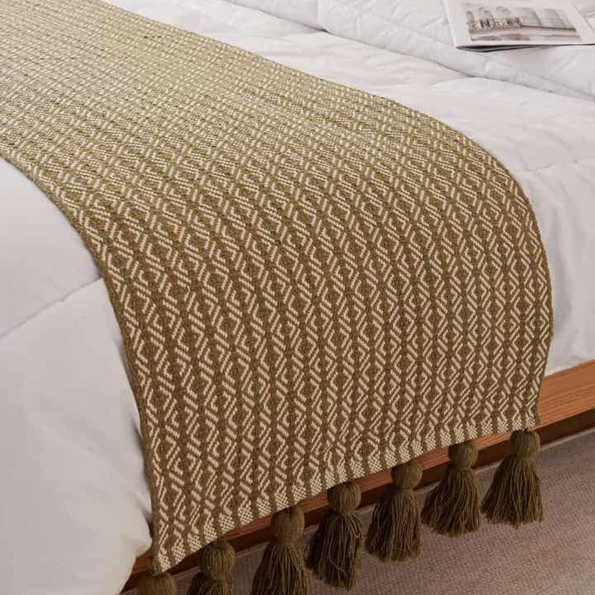 ANGELES DEL HOGAR - Piecera Bordadas con Pompones 2plazas