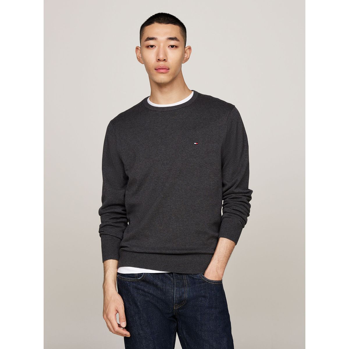 TOMMY HILFIGER - Sweater Básico Signature C-Neck Gris Tommy Hilfiger