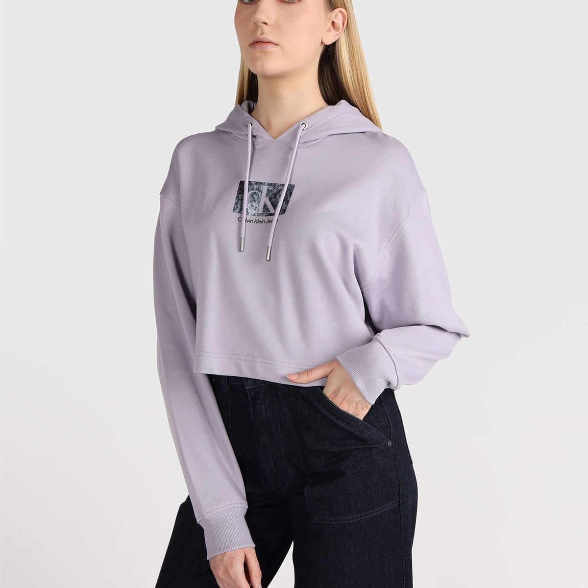 CALVIN KLEIN - Polerón con Gorro Cropped Oversized   Morado Calvin Klein