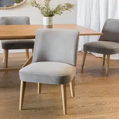 AMOBLE - Silla Carmina Velvet Gris Amoblé