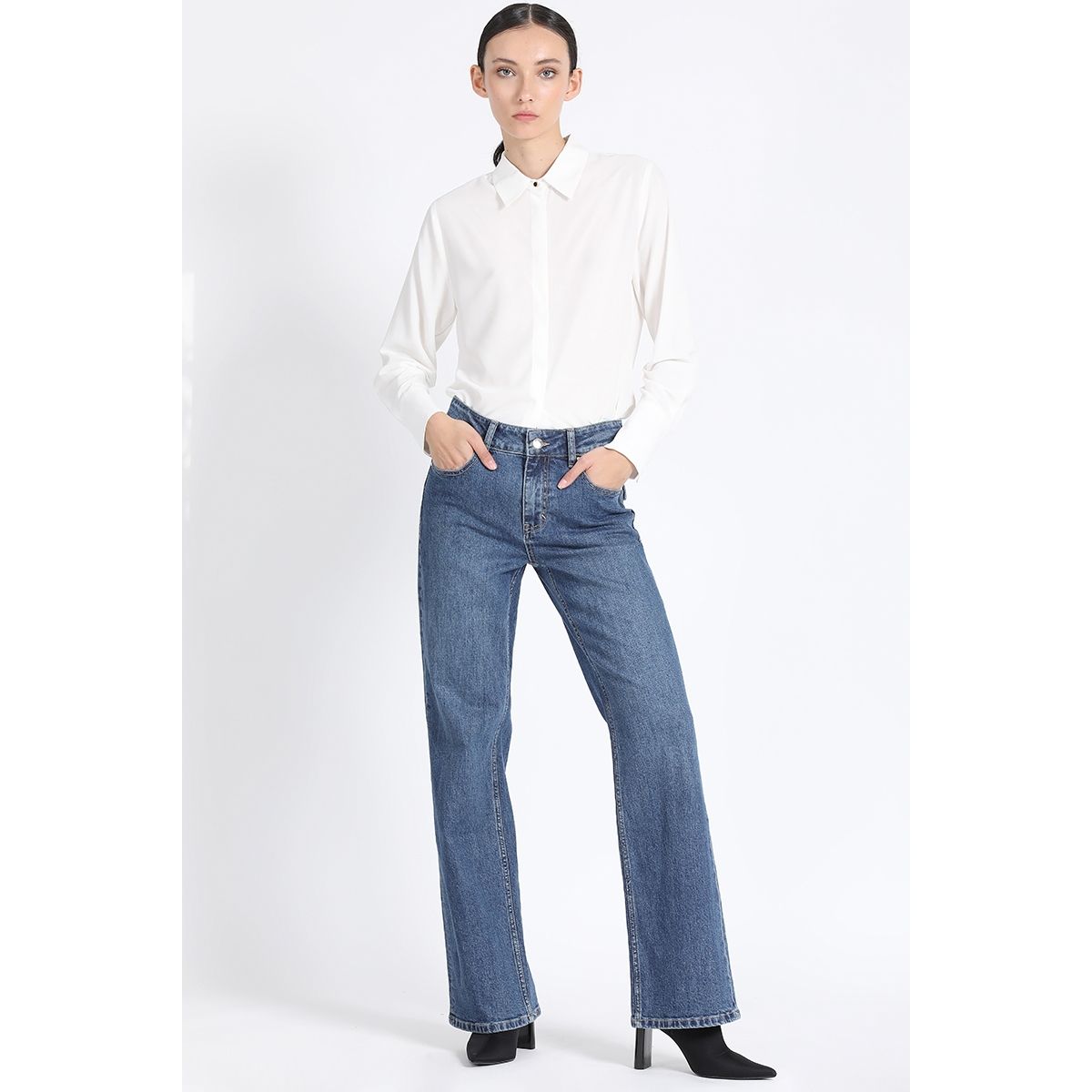LIOLA - Jeans Flare, Tiro Medio, Azul Liola