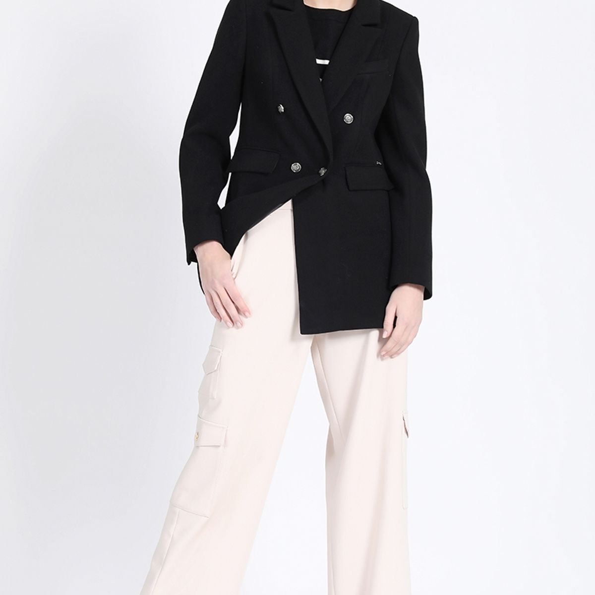 LIOLA - Blazer Cruzado Muflon Negro Liola