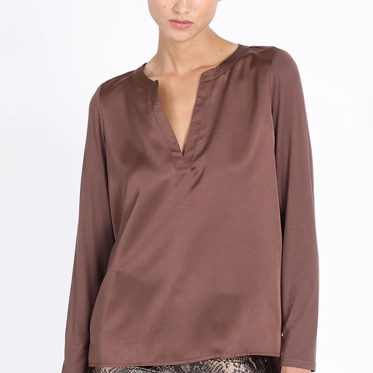 LIOLA - Polera Satin Mix, Chocolate Liola