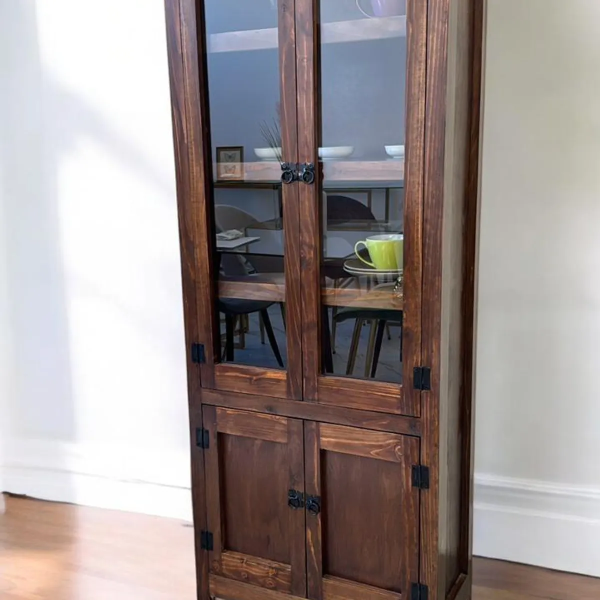 GENERICO - VITRINA DE COLOR MADERA CAFÉ MGR MUEBLES