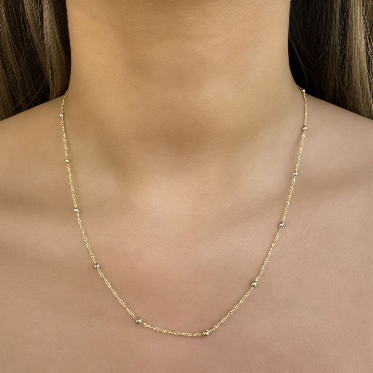 COGGIOLA - Collar Bolitas Singapur Enchapado Oro 18K