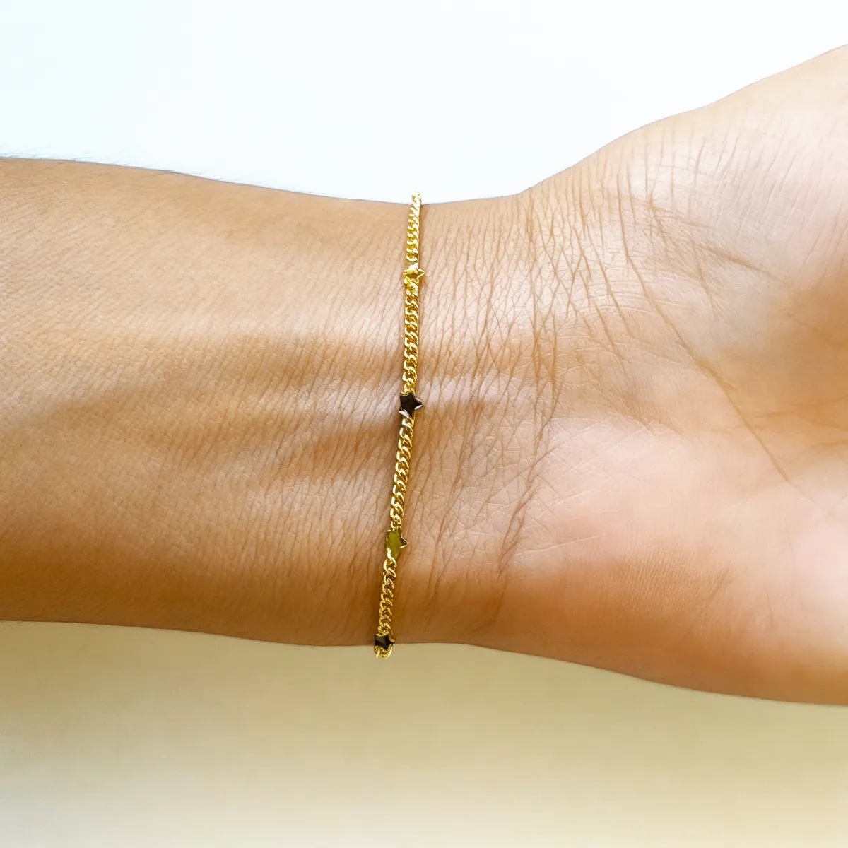 COGGIOLA - Pulsera Estrella Mini Enchapado Oro 18K