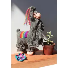 GENERICO - LLamita artesanal Cusqueña