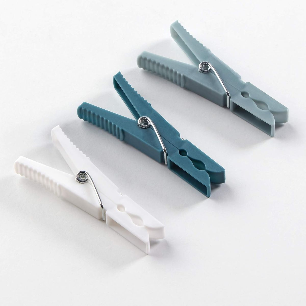 RAYEN - Pinzas para Tender Ropa Rayen – Set Práctico para Lavandería. 24 unidades.